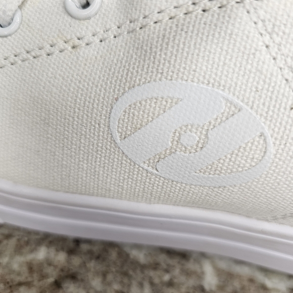 Heelys White Canvas Skate Shoes Size 5 - Picture 8 of 10